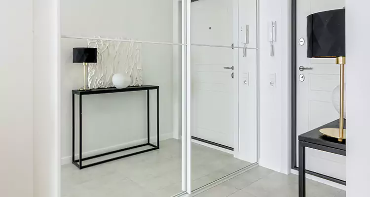 Mirrored Bifold Closet Doors Repair in Daly City, CA