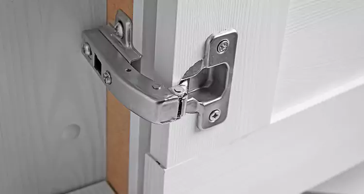 Shower Door Hinge Replacement in Daly City, CA
