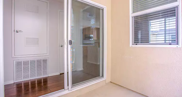 Sliding Screen Door Track Repair in Daly City, CA