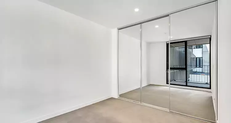 Why Homeowners Choose Us for Sliding Mirror Door Replacement in Daly City, CA